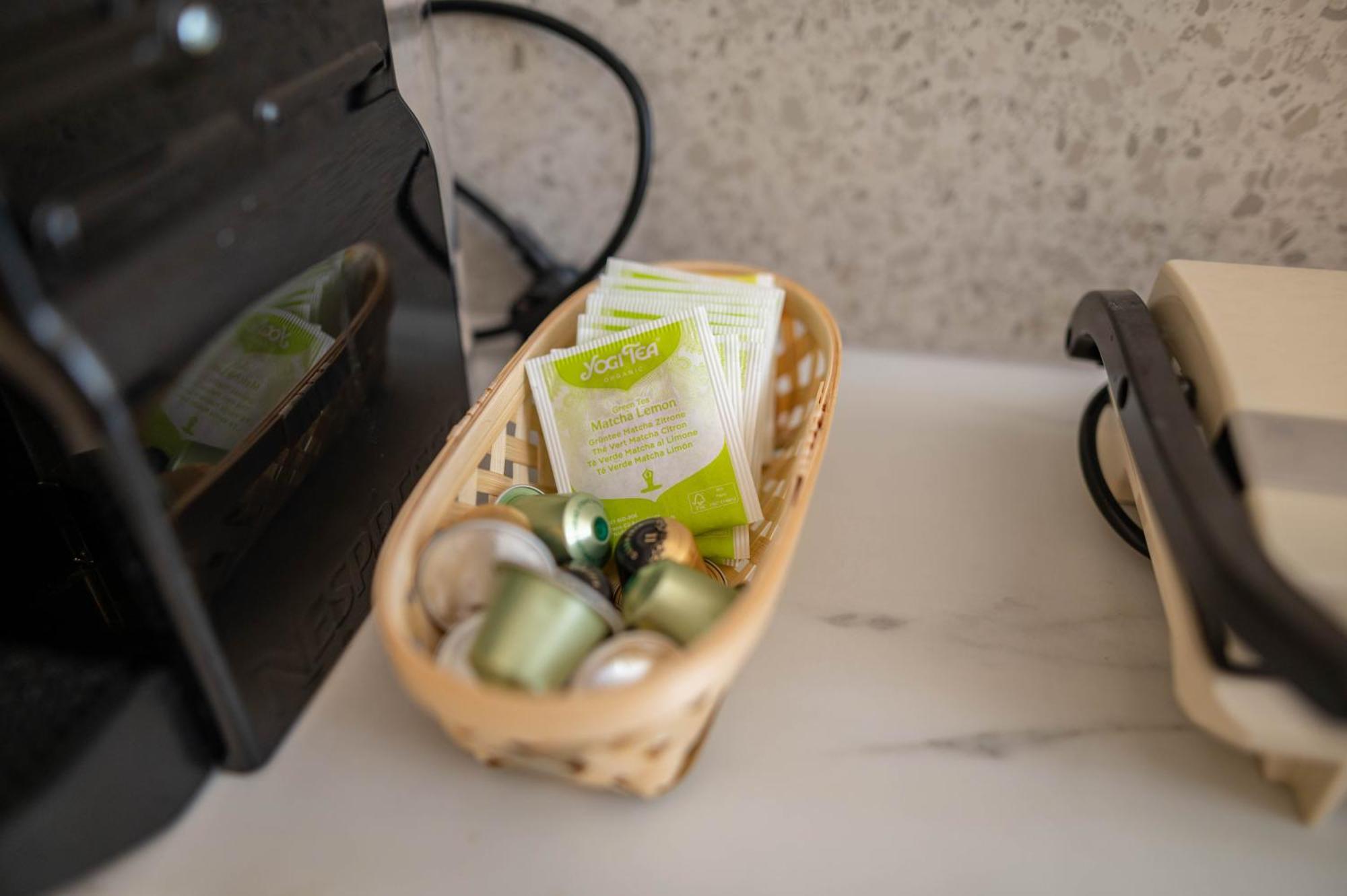 Kosnian City Suites エクステリア 写真