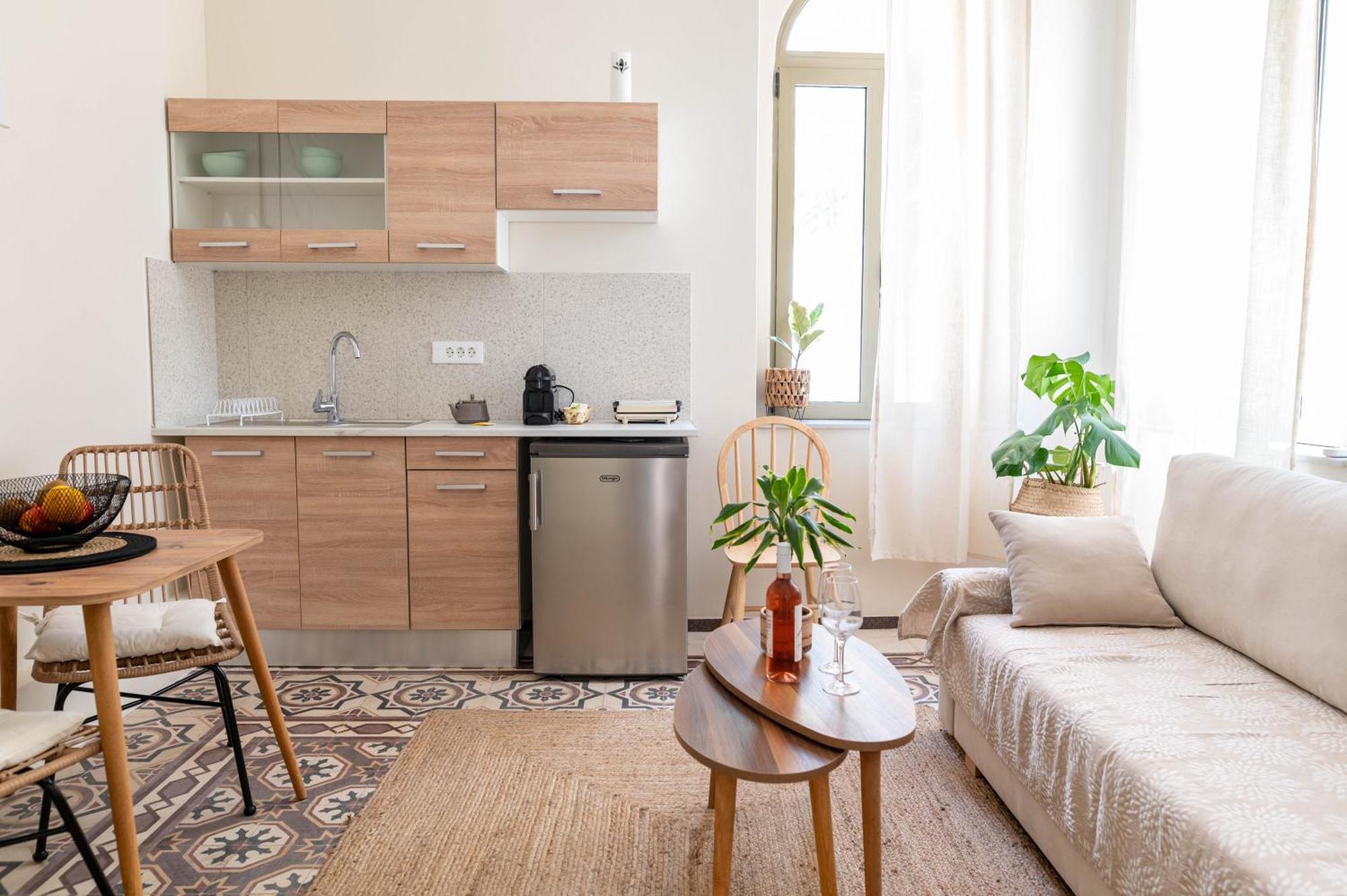 Kosnian City Suites エクステリア 写真