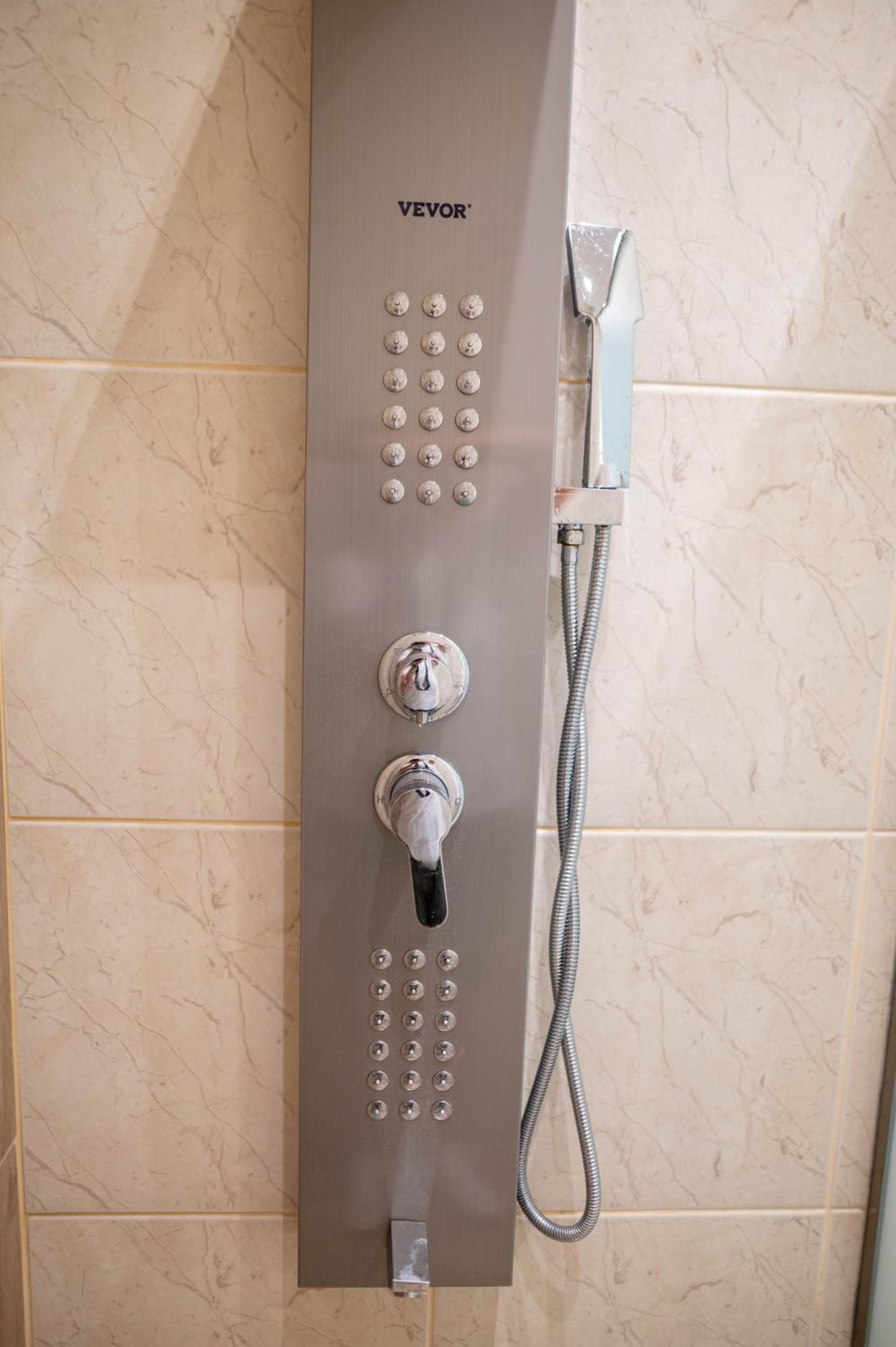 Kosnian City Suites エクステリア 写真