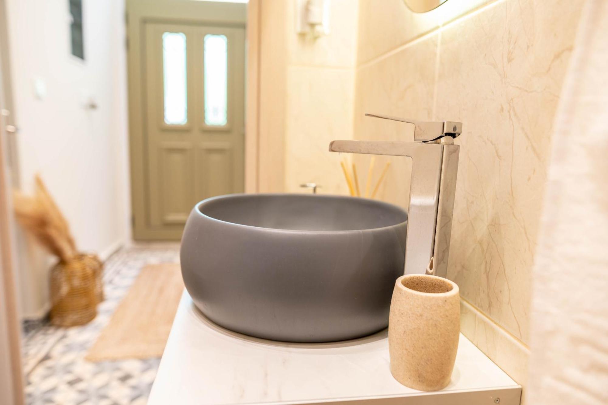 Kosnian City Suites エクステリア 写真